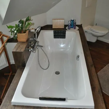 Panzió L'eau Claire La Hulpe