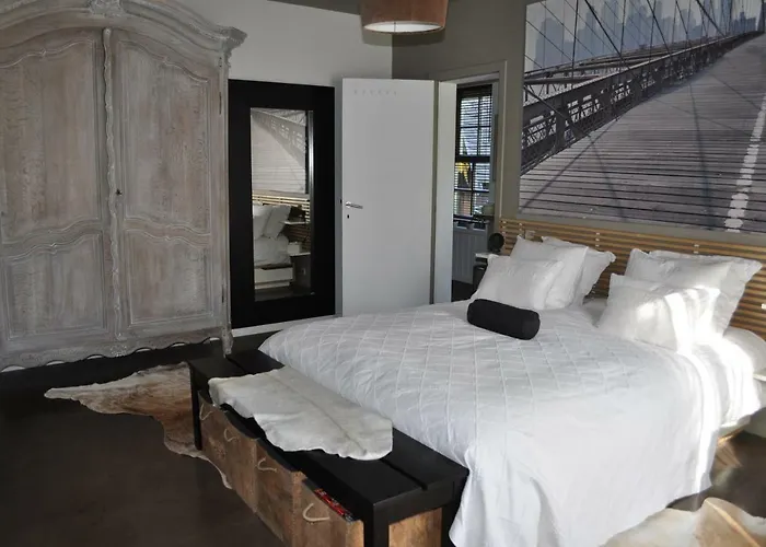 L'eau Claire Nocleg ze śniadaniem 4*