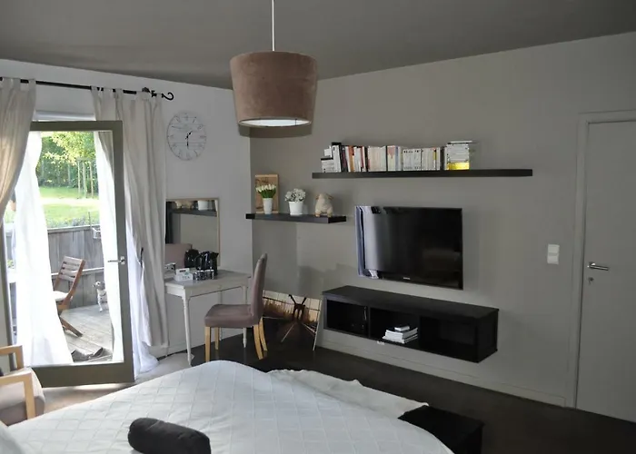 Nocleg ze śniadaniem L'eau Claire 4*