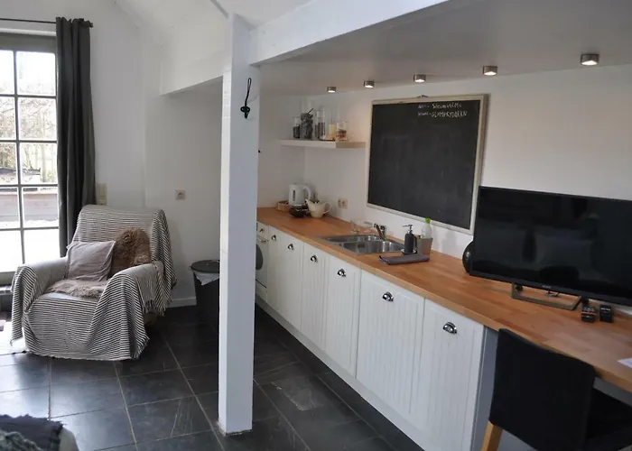 L'eau Claire Nocleg ze śniadaniem 4*